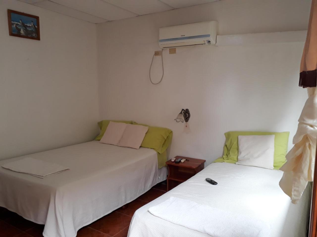 Hospedaje Mother Fanny Puerto Villamil Exterior foto